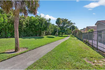 7745 Stanway Place E, Boca Raton, FL 33433 - Photo 57