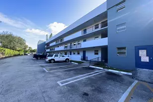 1630 Embassy Dr, West Palm Beach, FL 33401 - Photo 15