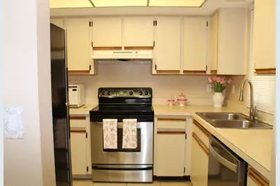 1512 SE Royal Green Circle, Unit #H-202, Port Saint Lucie, FL 34952 - Photo 3