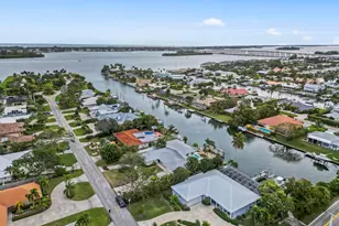 25 Park Ave, Vero Beach, FL 32960 - Photo 1