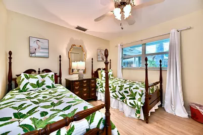 129 Alhambra Place, West Palm Beach, FL 33405 - Photo 21