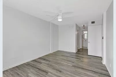 500 Executive Center Drive, Unit #3-J, West Palm Beach, FL 33401 - Photo 19