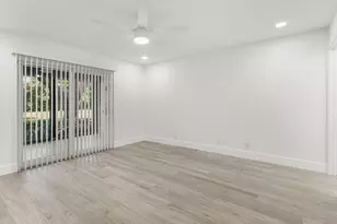 8065 Whispering Palm Dr, Boca Raton, FL 33496 - Photo 21