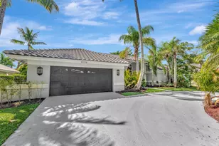 10738 Santa Rosa Dr, Boca Raton, FL 33498 - Photo 3