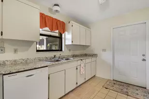 2681 Hinda Rd, West Palm Beach, FL 33403 - Photo 33