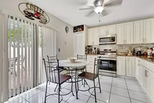 5531 Parkwalk Cir E, Boynton Beach, FL 33472 - Photo 13