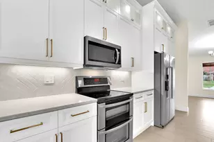 183 SW Ladybug Dr, Port Saint Lucie, FL 34953 - Photo 11