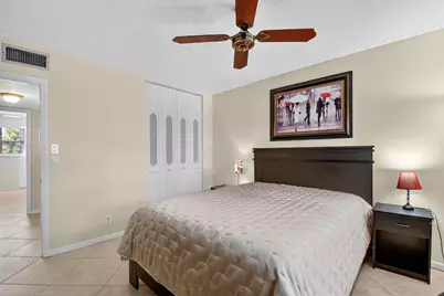 203 Oxford 100, West Palm Beach, FL 33417 - Photo 15
