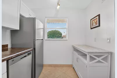 203 Oxford 100, West Palm Beach, FL 33417 - Photo 7