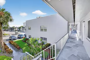 184 Burgundy D, Delray Beach, FL 33484 - Photo 5