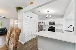 480 SW Lakehurst Dr, Port Saint Lucie, FL 34983 - Photo 15