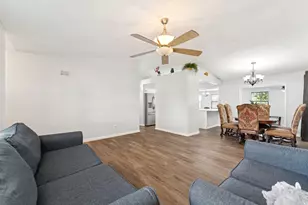 480 SW Lakehurst Dr, Port Saint Lucie, FL 34983 - Photo 9