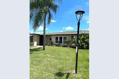 842 Highpoint Boulevard N, Unit #B, Delray Beach, FL 33445 - Photo 3