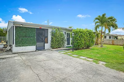 9278 Bloomfield Drive, Palm Beach Gardens, FL 33410 - Photo 5