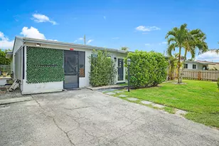 9278 Bloomfield Dr, Palm Beach Gardens, FL 33410 - Photo 5