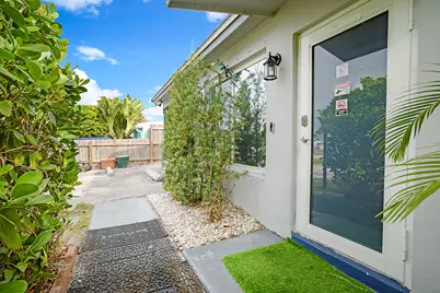 9278 Bloomfield Drive, Palm Beach Gardens, FL 33410 - Photo 7