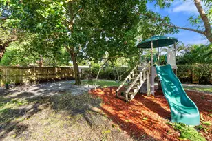 607 W Perry St, Lantana, FL 33462 - Photo 27