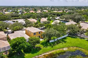 7191 Copperfield Cir, Lake Worth, FL 33467 - Photo 9