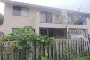 200 Nottingham Cir, Greenacres, FL 33463 - Photo 3