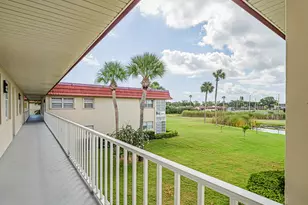 98 Spring Lake Dr, Vero Beach, FL 32962 - Photo 7