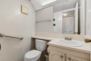 384 Fanshaw J, Boca Raton, FL 33434 - Photo 25