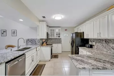 1541 SE Minorca Avenue, Port Saint Lucie, FL 34952 - Photo 11