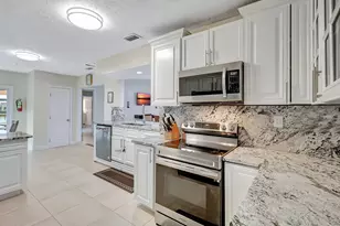 1541 SE Minorca Ave, Port Saint Lucie, FL 34952 - Photo 15