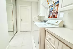 7701 Pine Island Way, West Palm Beach, FL 33411 - Photo 11