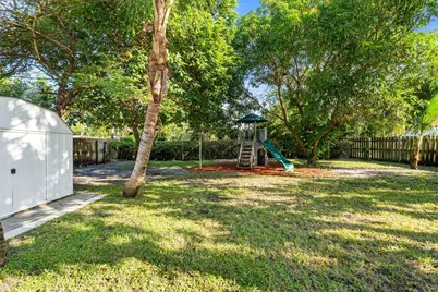 607 W Perry Street, Lantana, FL 33462 - Photo 21