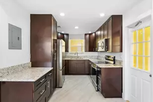 7531 Edgewater Cir, Lake Clarke Shores, FL 33406 - Photo 19