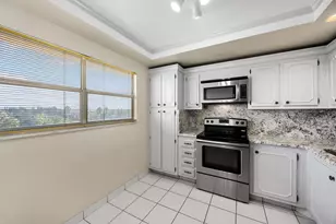 3590 Via Poinciana, Lake Worth, FL 33467 - Photo 19