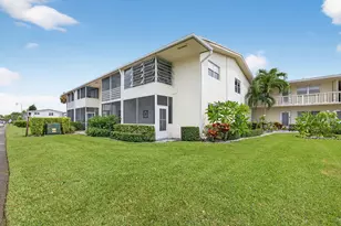 221 Coventry J, West Palm Beach, FL 33417 - Photo 3