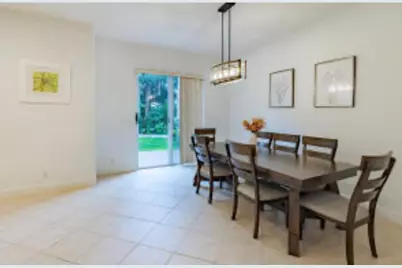 2812 Eagle Rock Circle, Unit #902, West Palm Beach, FL 33411 - Photo 13