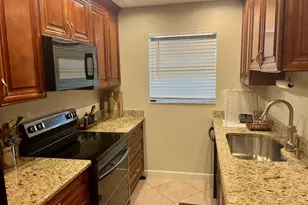 330 Main Blvd, Boynton Beach, FL 33435 - Photo 9