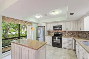 413 Brackenwood Ln S, Palm Beach Gardens, FL 33418 - Photo 11