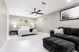 5200 Club Rd, Haverhill, FL 33415 - Photo 21