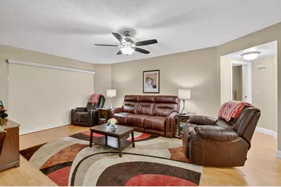 3871 Via Poinciana, Unit #404, Lake Worth, FL 33467 - Photo 7