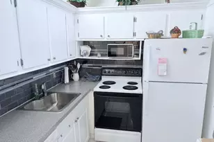 171 Oakridge L Unit, Deerfield Beach, FL 33442 - Photo 1