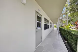 1037 Berkshire B, Deerfield Beach, FL 33442 - Photo 19