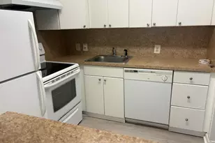 398 Mansfield J Unit #398 J, Boca Raton, FL 33434 - Photo 3