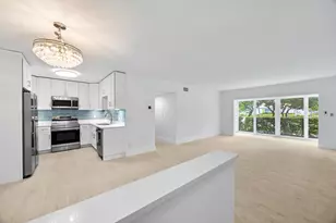 315 Venetian Dr, Delray Beach, FL 33483 - Photo 3