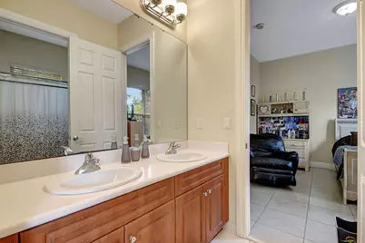 8123 Woodslanding Trail, West Palm Beach, FL 33411 - Photo 25