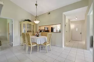 5943 Parkwalk Cir W, Boynton Beach, FL 33472 - Photo 9