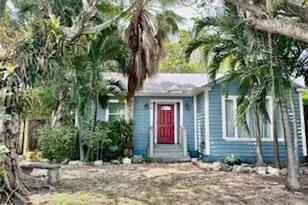 304 SE 3rd Ave, Delray Beach, FL 33483 - Photo 1