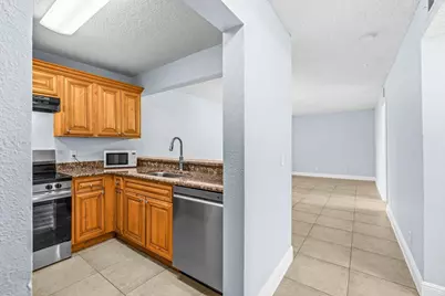 1495 Lake Crystal Drive, Unit #H, West Palm Beach, FL 33411 - Photo 5