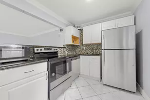 339 Normandy H, Delray Beach, FL 33484 - Photo 5