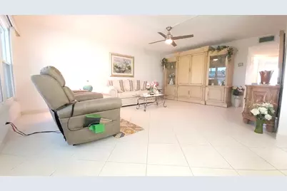 209 Greenbrier A, West Palm Beach, FL 33417 - Photo 3