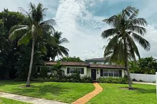 300 NE 7th St, Boca Raton, FL 33432 - Photo 1