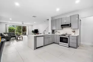 1031 Pinewood Lake Ct, Greenacres, FL 33415 - Photo 13