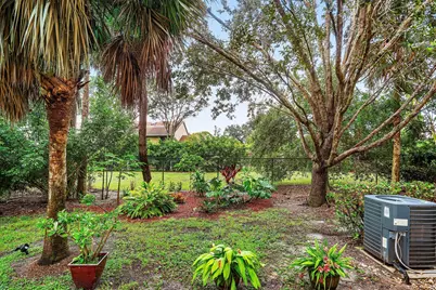 1031 Pinewood Lake Court, Greenacres, FL 33415 - Photo 37